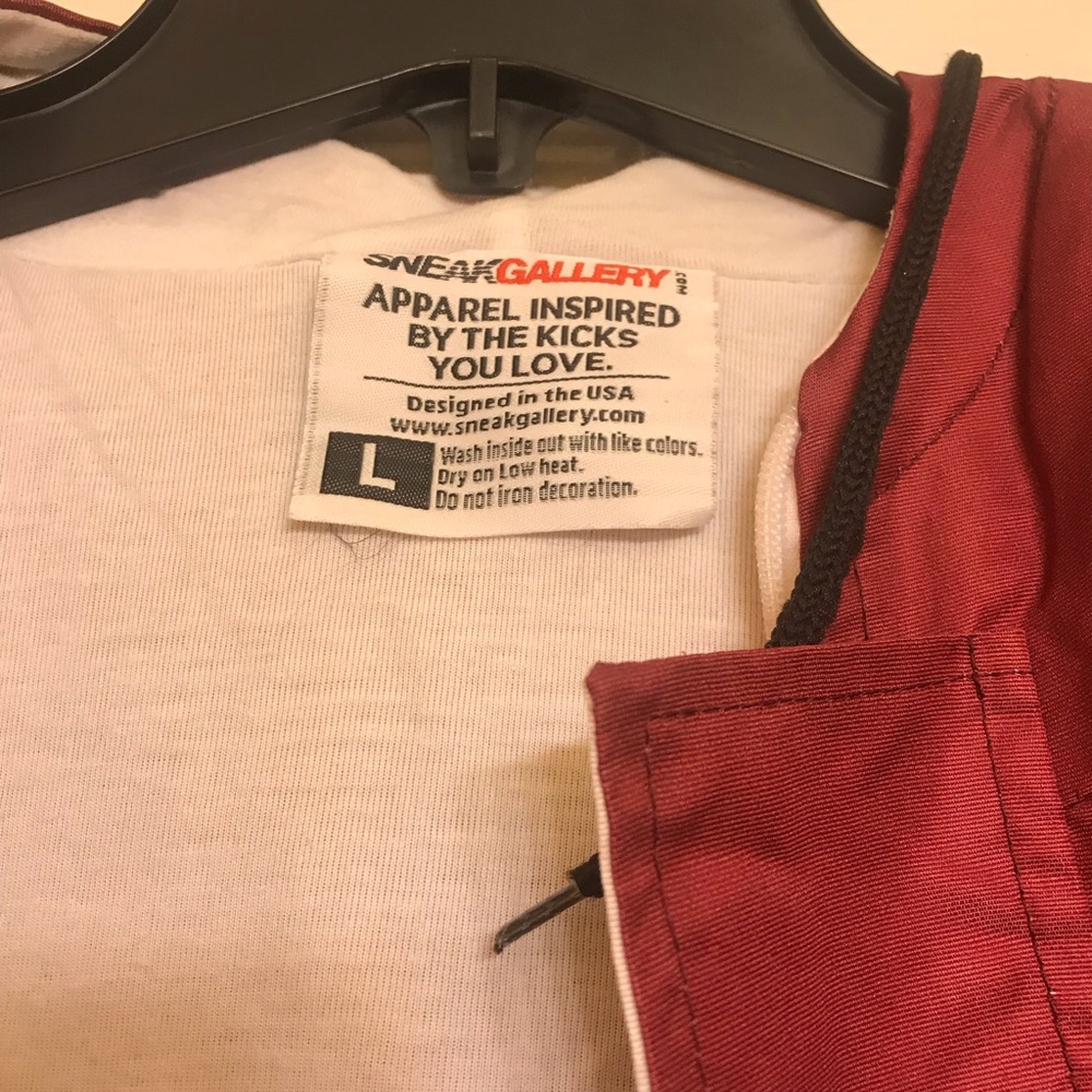 Men’s Windbreaker - Picture 4 of 4